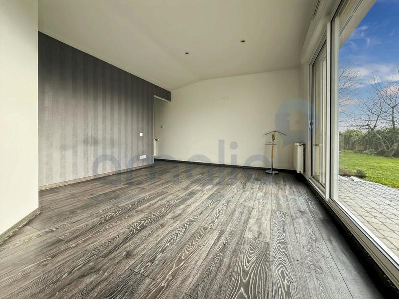 Maison - 369 m² - 11 pièces