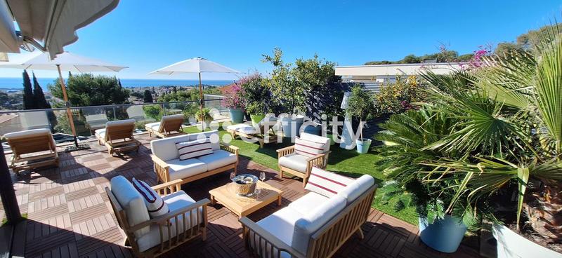 Penthouse - 85 m² - 4 pièces