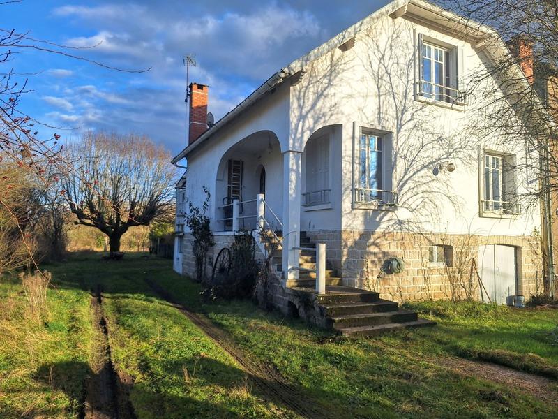 Maison - 104 m² - 4 pièces