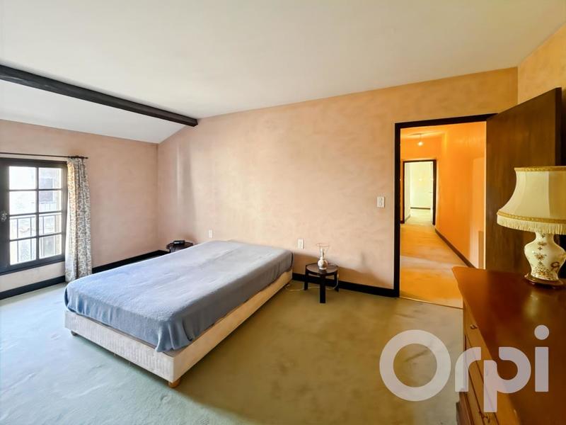 Maison - 278 m² - 7 pièces