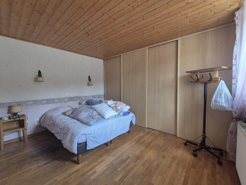 Maison - 300 m² - 11 pièces