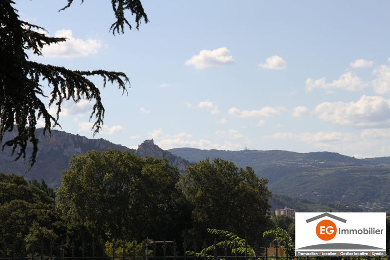 Appartement - 77 m² - 3 pièces