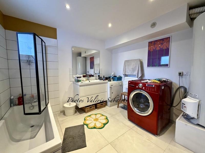 Maison - 210 m² - 6 pièces