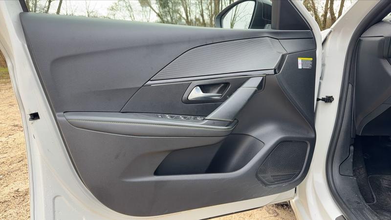 Peugeot 208 136 50 kWh Gt