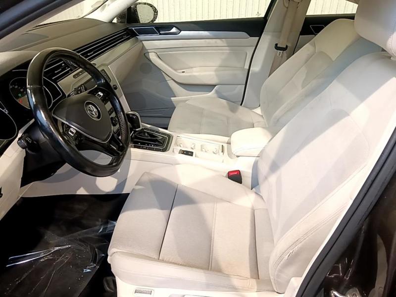 Volkswagen Passat Sw 1.6 Tdi 120 Bmt Dsg7 Confortline