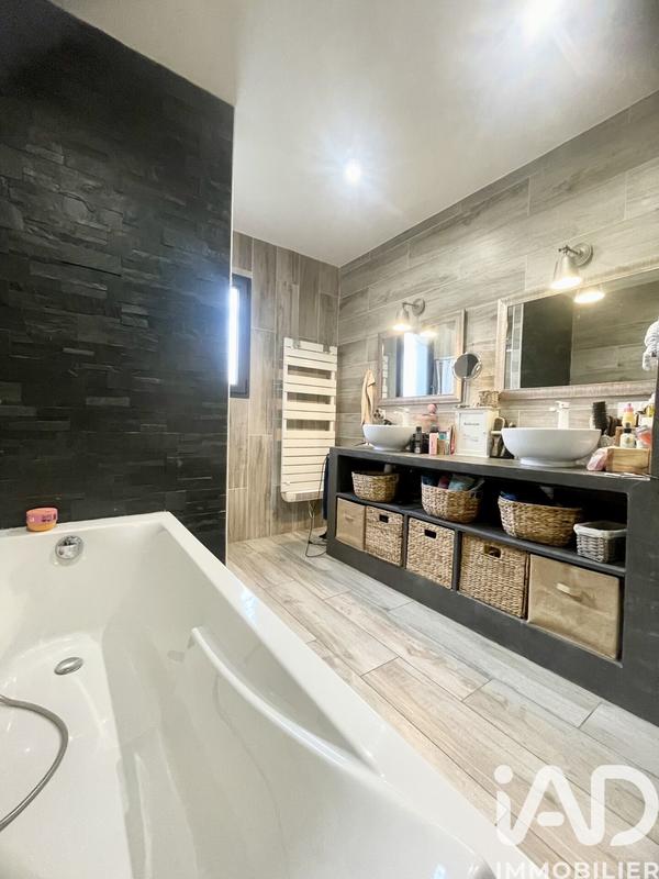 Maison - 106 m² - 4 pièces