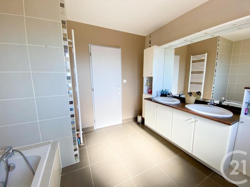 Maison - 156 m² - 6 pièces