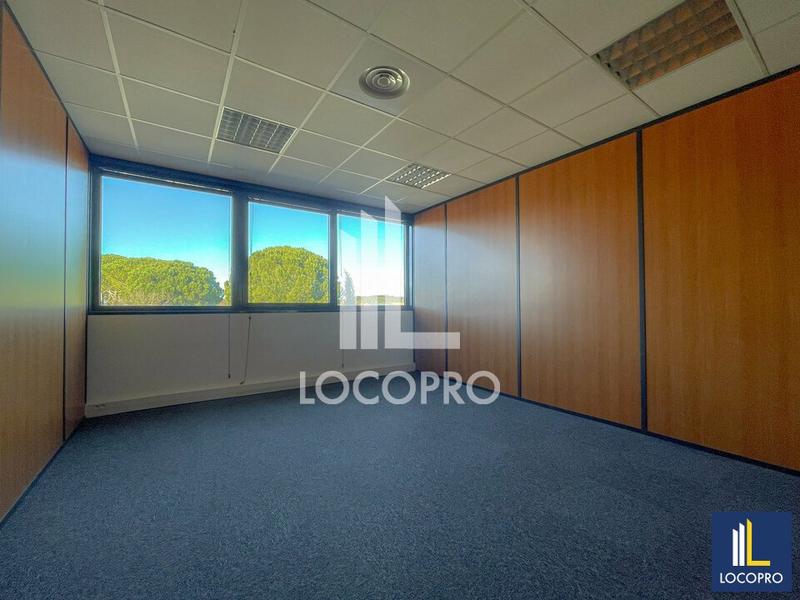 Bureau - 256 m²