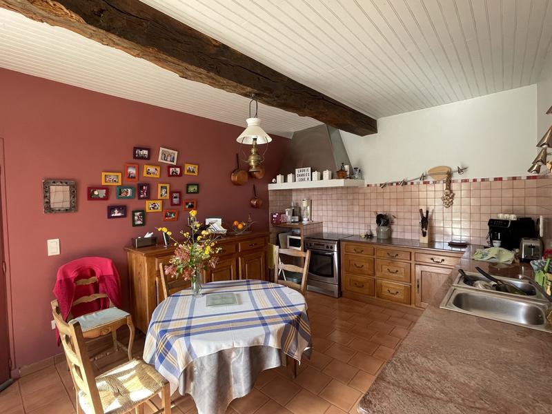 Maison - 240 m² - 10 pièces