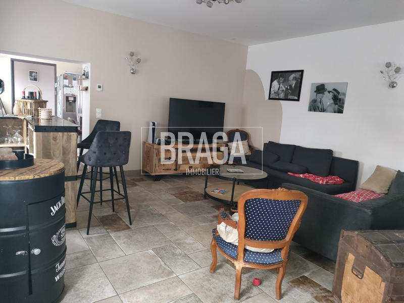 Maison - 230 m² - 4 pièces