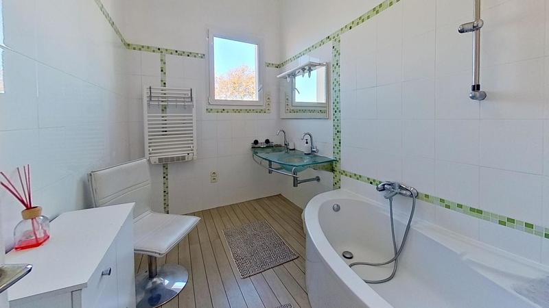 Appartement - 156 m² - 6 pièces