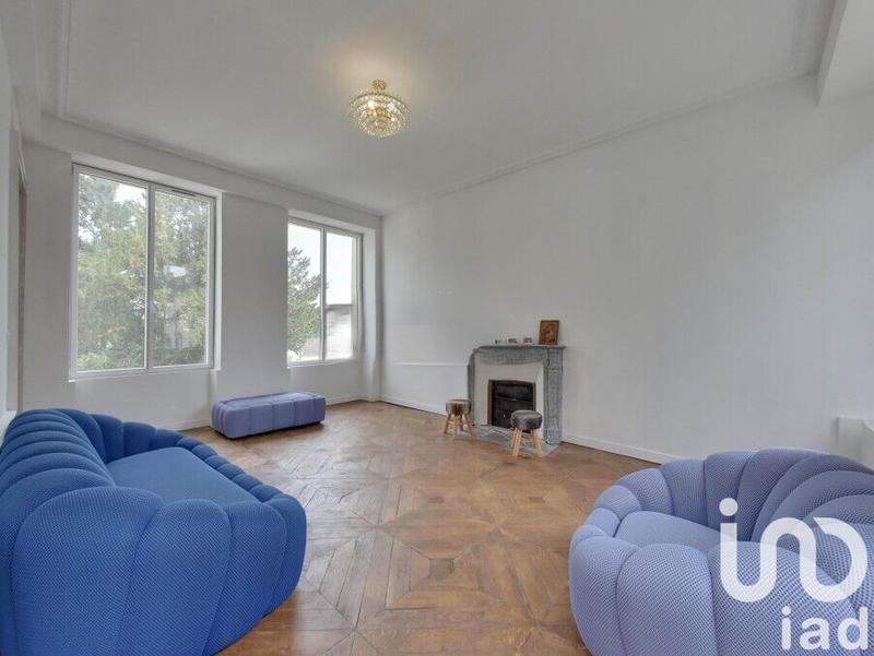 Maison - 368 m² - 14 pièces