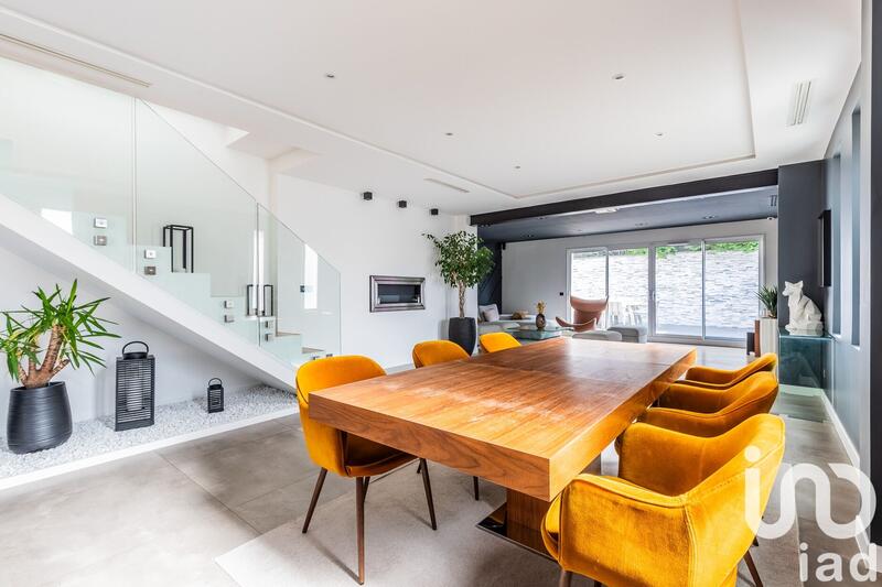 Maison - 170 m² - 5 pièces