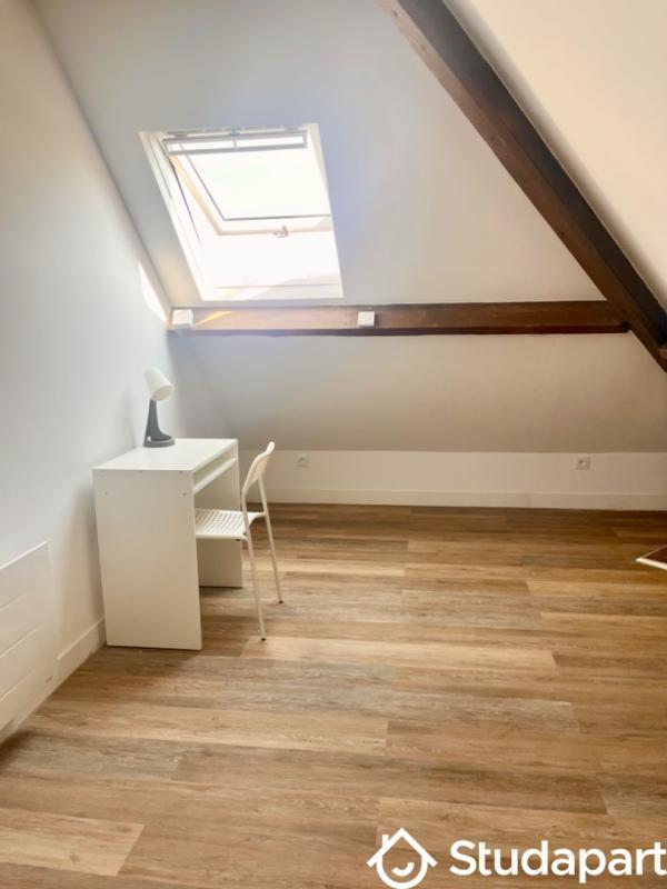 Chambre - 9 m² - 1 pièce