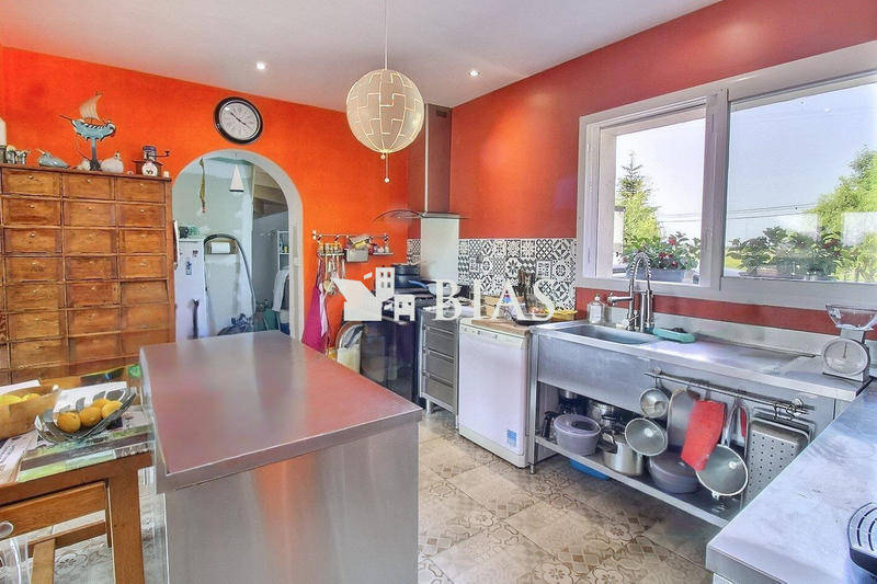 Maison contemporaine - 240 m² - 6 pièces