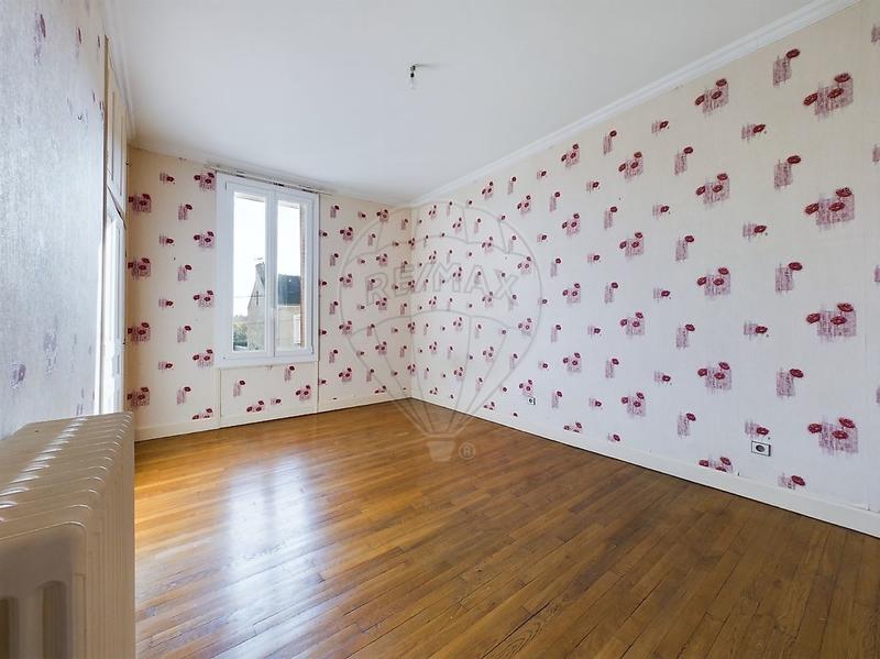 Maison - 220 m² - 6 pièces