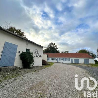 Maison - 90 m² - 5 pièces