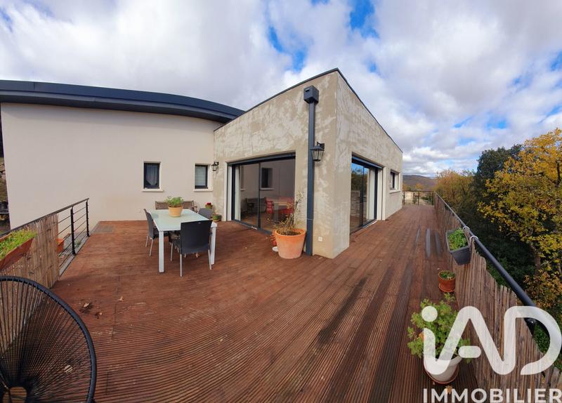 Maison - 133 m² - 7 pièces