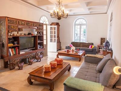 Bastide - 700 m² - 12 pièces