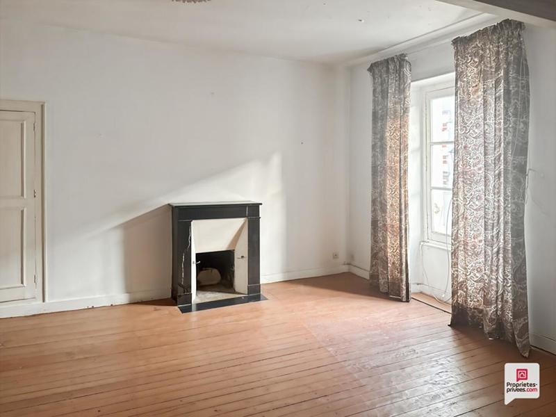 Maison - 211 m² - 10 pièces