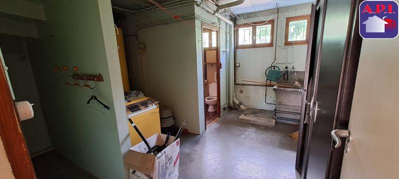 Maison - 244 m² - 8 pièces