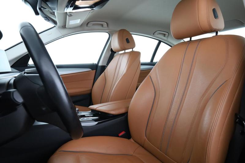 Bmw Série 5 518dA Business Design 150 ch