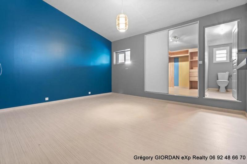 Maison - 165 m² - 3 pièces