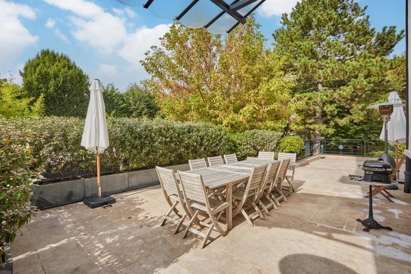 Maison - 400 m² - 10 pièces