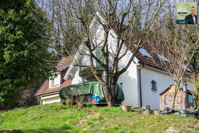 Maison - 211 m² - 8 pièces