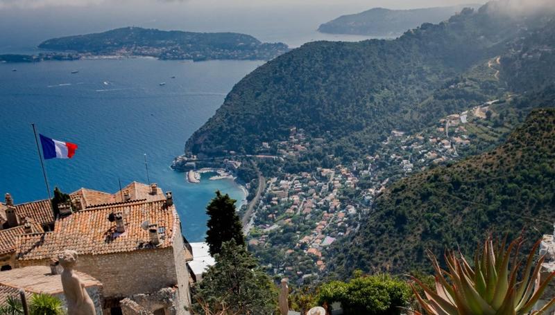 Propriété - 450 m² - 12 pièces