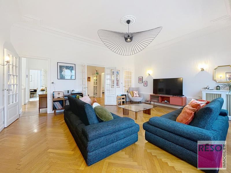 Appartement - 183 m² - 5 pièces