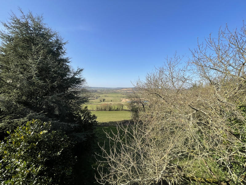 Maison - 230 m² - 4 pièces