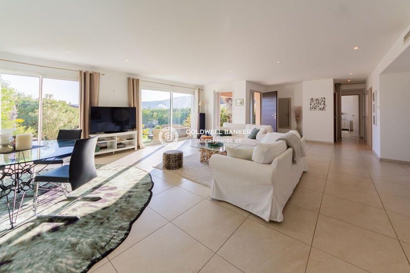 Maison - 130 m² - 4 pièces