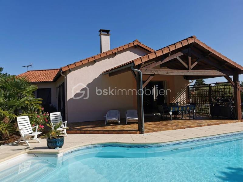 Maison traditionnelle - 163 m² - 6 pièces