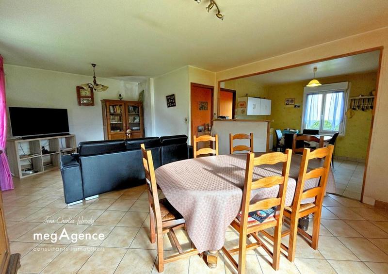 Maison - 93 m² - 5 pièces