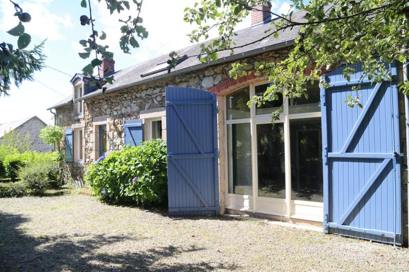 Maison en pierre - 102 m² - 3 pièces