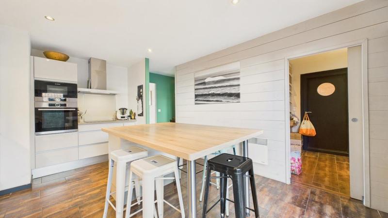 Maison - 168 m² - 7 pièces