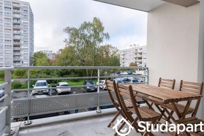 Chambre - 12 m² - 1 pièce