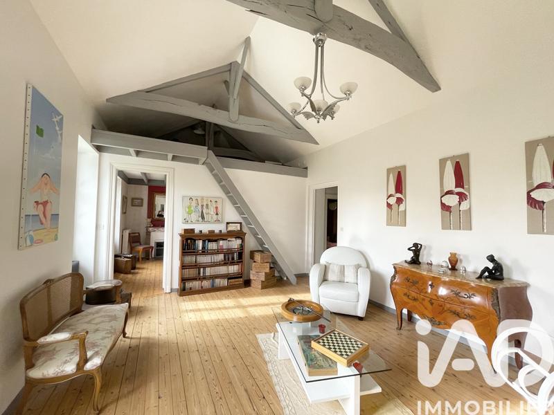 Maison - 230 m² - 9 pièces