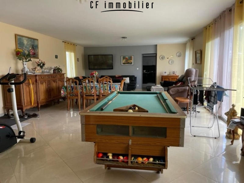 Maison - 223 m² - 6 pièces