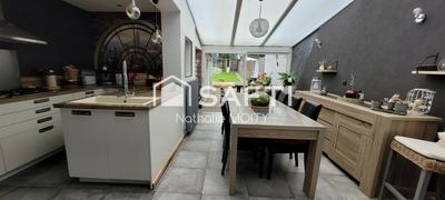 Maison - 121 m² - 6 pièces