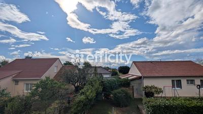 Maison - 77 m² - 6 pièces