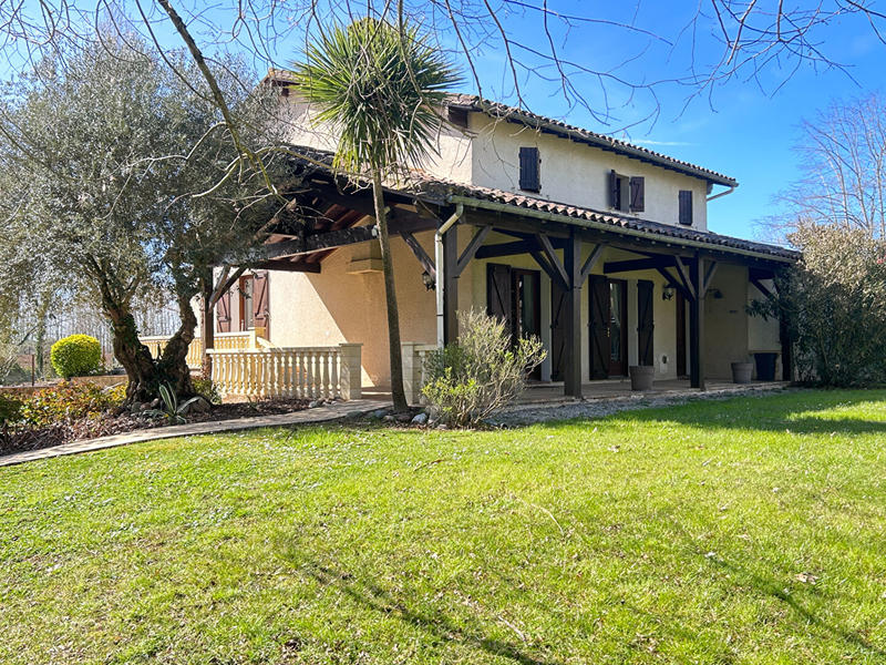 Maison - 178 m² - 6 pièces