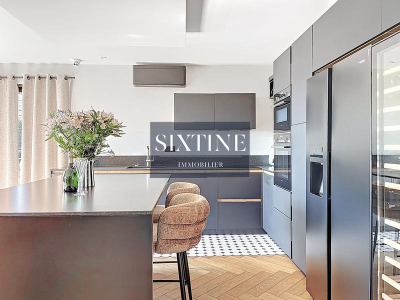 Appartement - 140 m² - 5 pièces