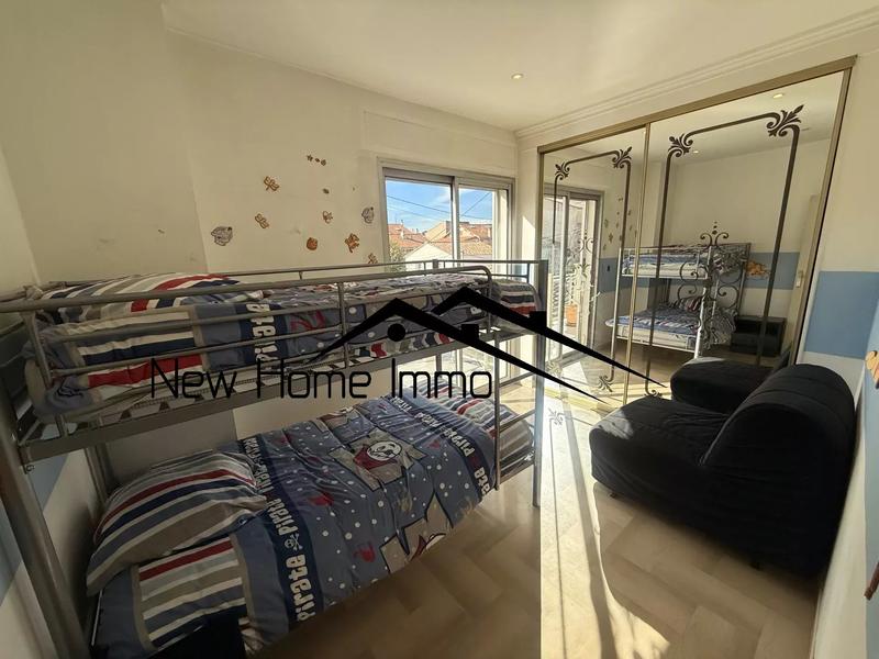 Appartement - 188 m² - 5 pièces