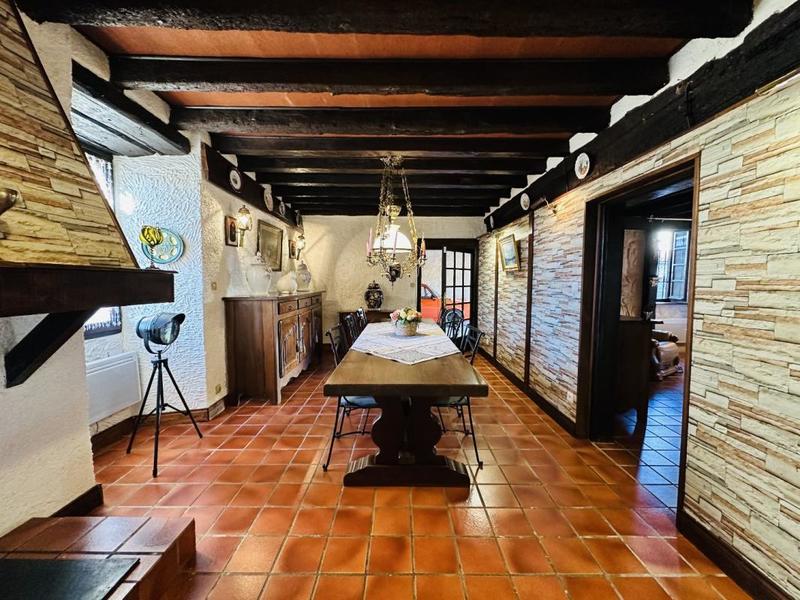 Maison de village - 420 m² - 12 pièces