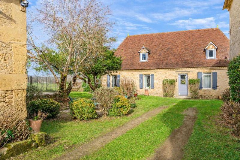 Maison en pierre - 215 m² - 10 pièces