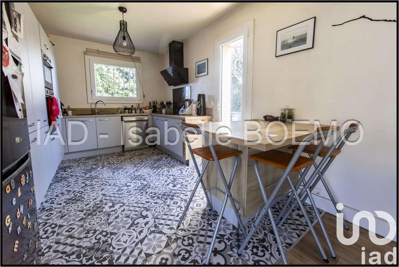 Maison - 216 m² - 9 pièces