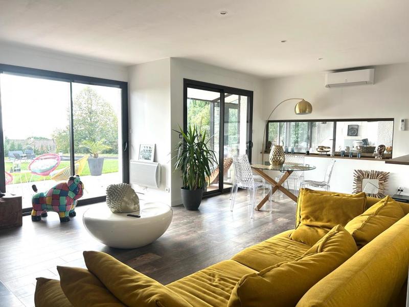 Propriété - 132 m² - 4 pièces