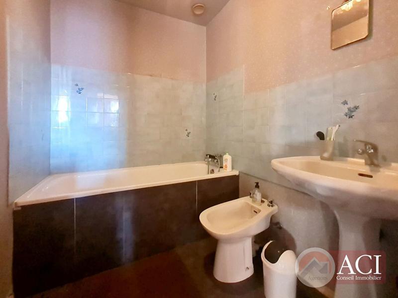 Maison - 103 m² - 5 pièces